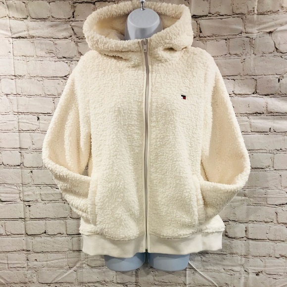 Tommy Hilfiger Sweaters - 💫NWT💫Tommy Hilfiger Faux Fur/Teddy Women’s Jacket💫